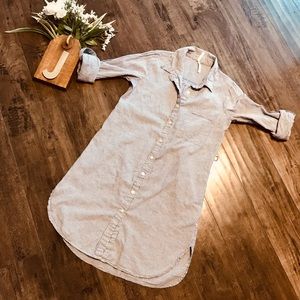 Live 4 Truth Size Small Boyfriend Shirt